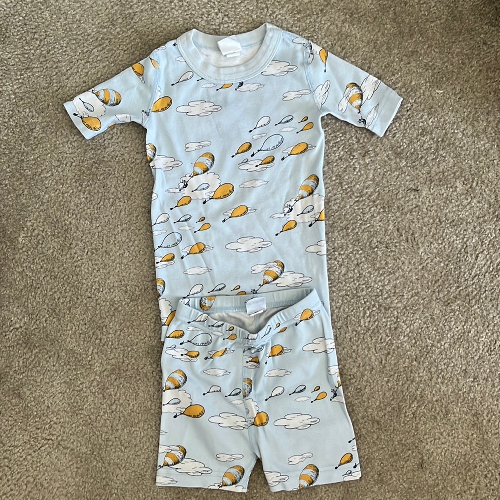 Hanna Anderson Dr Seuss oh the places you will go pjs US 5